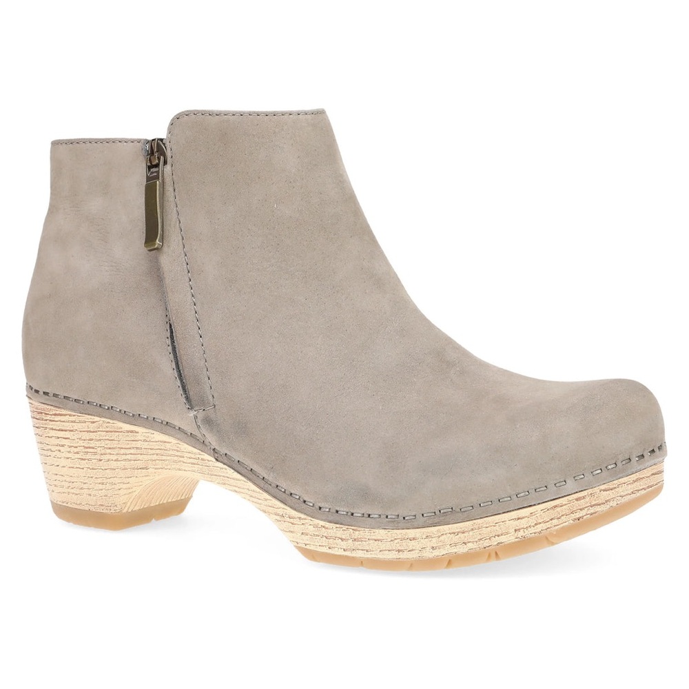 DANSKO WOMEN'S LIZANNE MILLED NUBUCK TAUPE CLOG Size 39